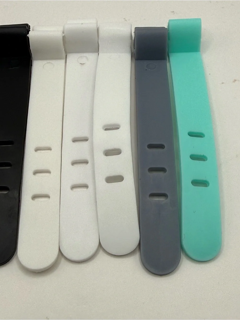 Silicone Cable Ties lot (10) Reusable for Earphones - Phone Chargers and more